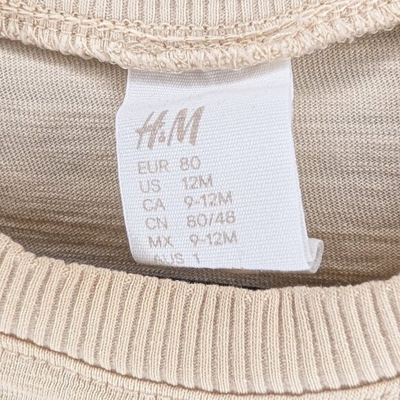 ❤️ 2 for 10 ❤️ H&M Bubble Text Light Short Sleeve Tee - Picture 3 of 3